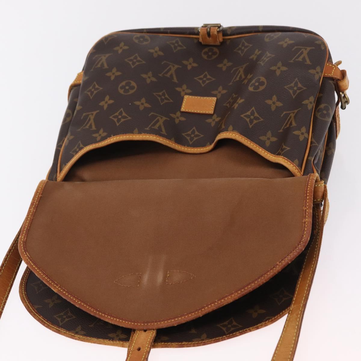 LOUIS VUITTON Monogram Saumur 30 Shoulder Bag M42256 LV Auth bs37425