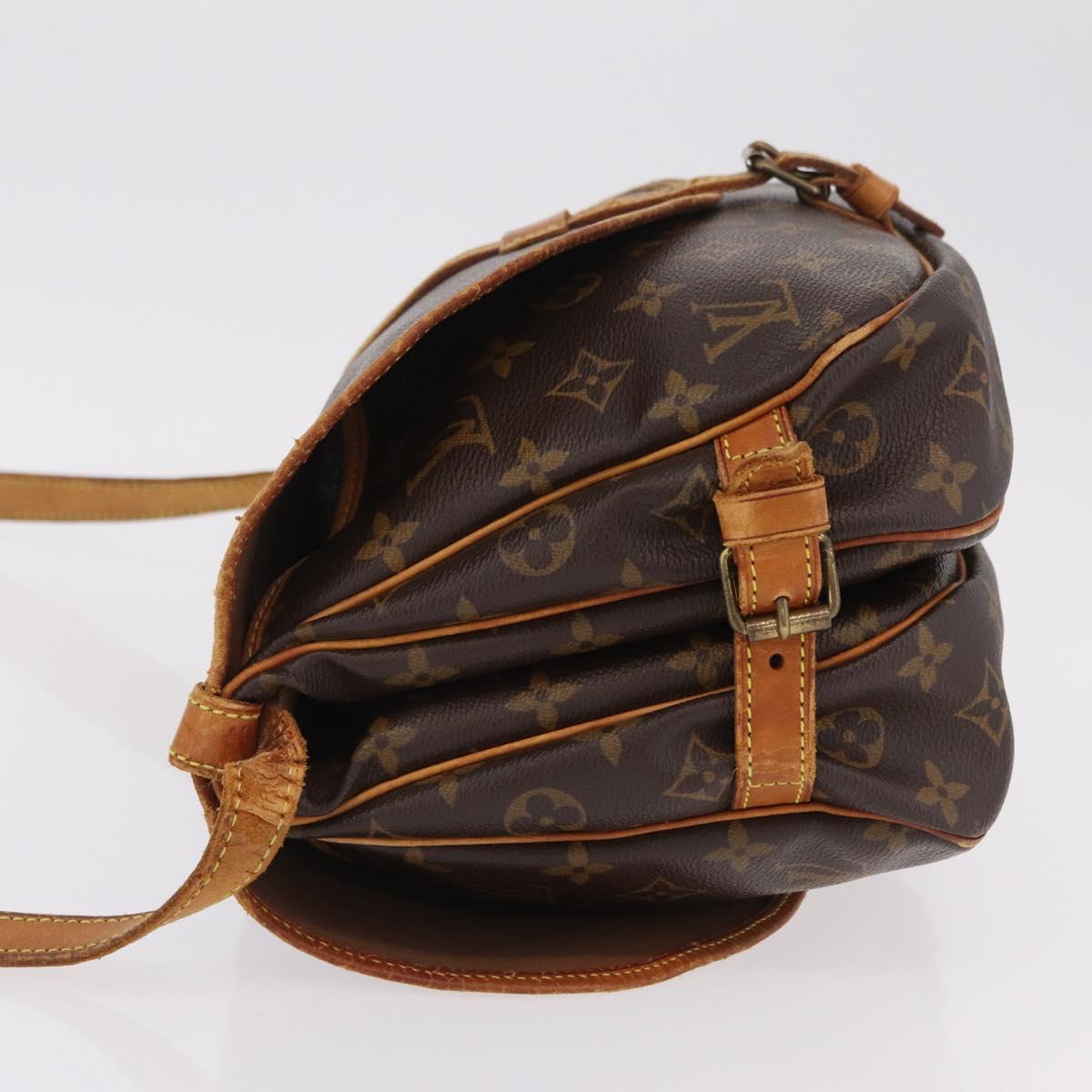 LOUIS VUITTON Monogram Saumur 30 Shoulder Bag M42256 LV Auth bs37425