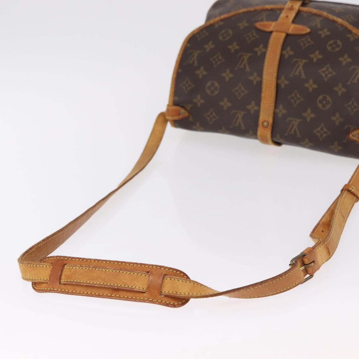 LOUIS VUITTON Monogram Saumur 30 Shoulder Bag M42256 LV Auth bs37425