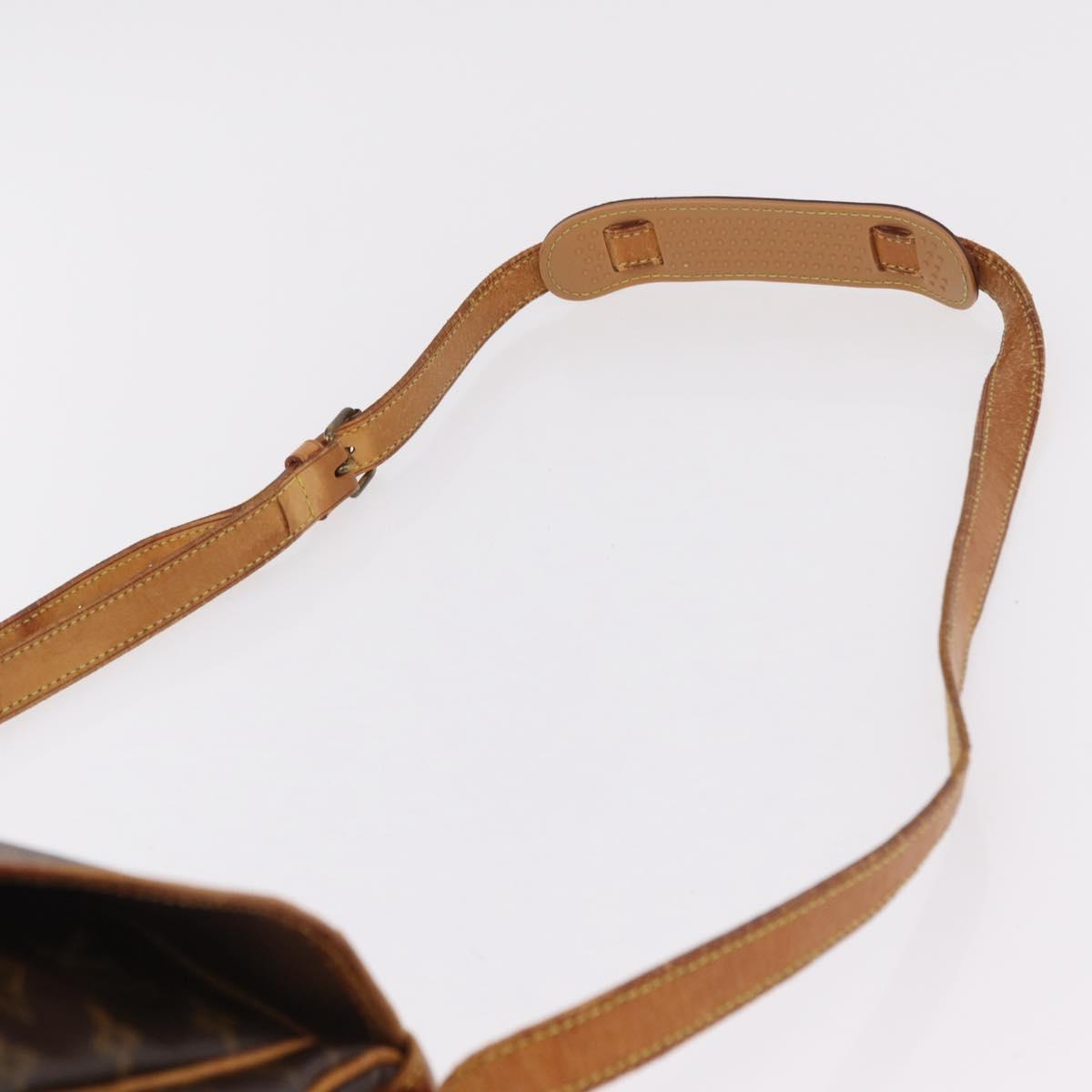 LOUIS VUITTON Monogram Saumur 30 Shoulder Bag M42256 LV Auth bs37425