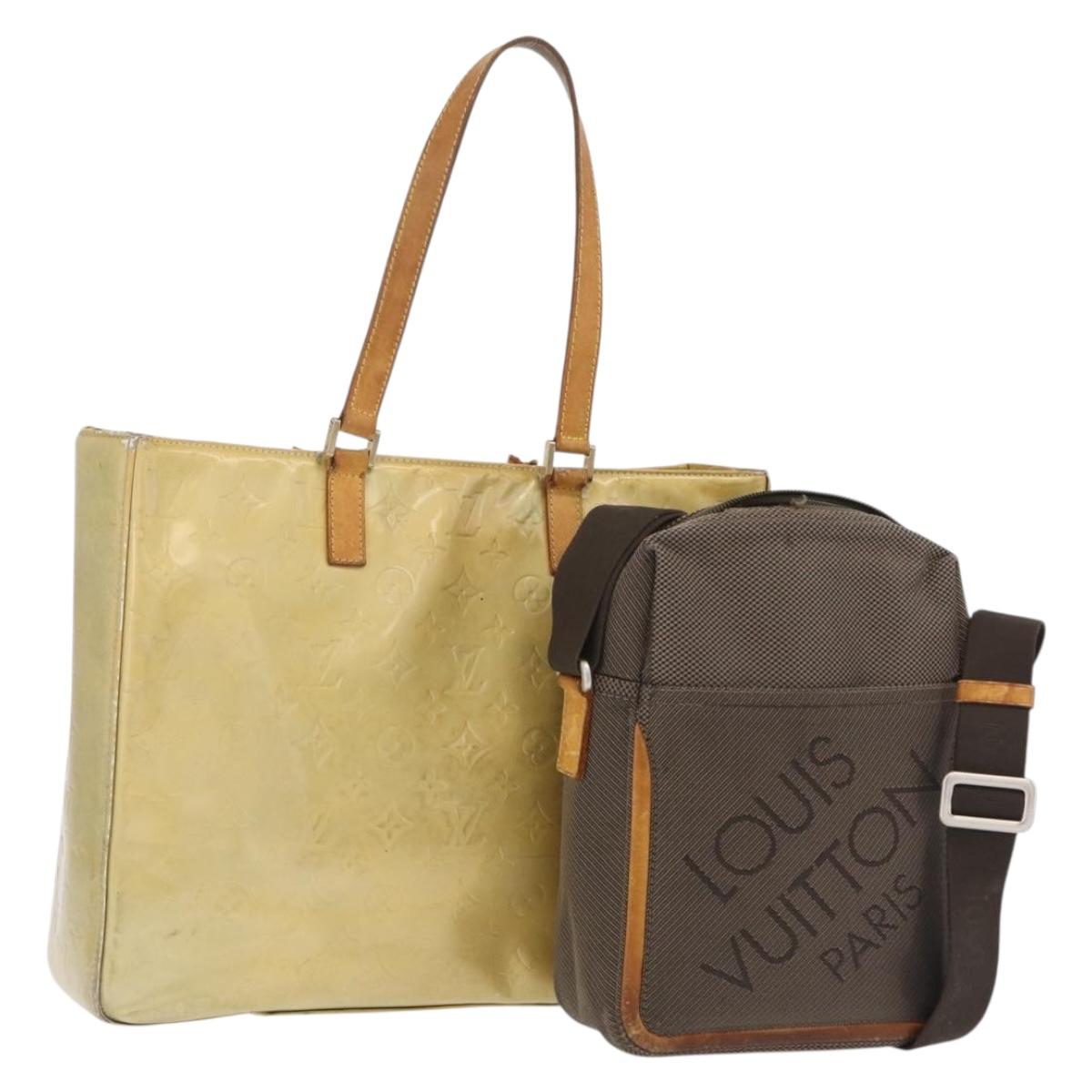 LOUIS VUITTON Vernis Damier Geant Shoulder Bag 2 Set Gris LV Auth bs37440