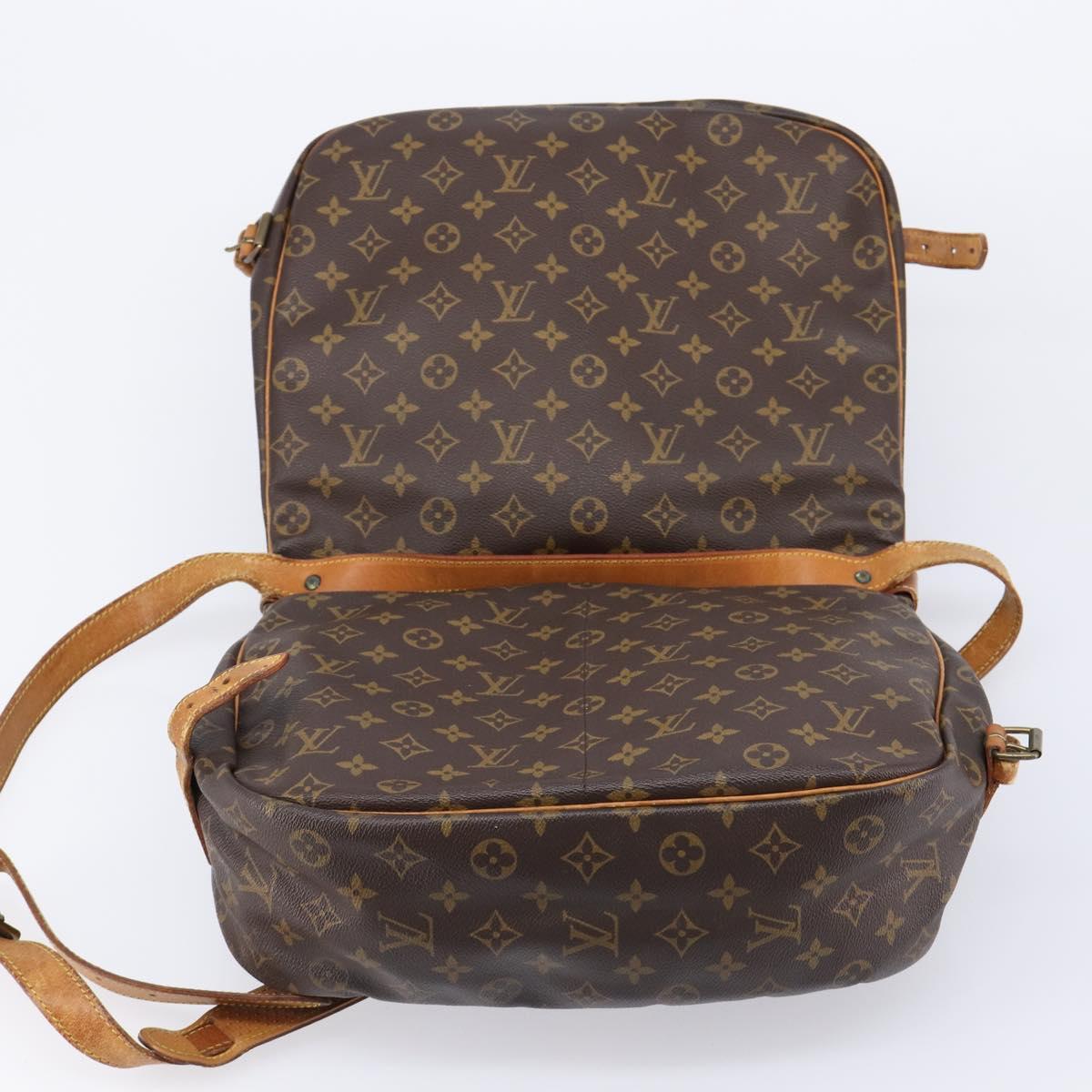LOUIS VUITTON Monogram Saumur 35 Shoulder Bag M42254 LV Auth bs37607