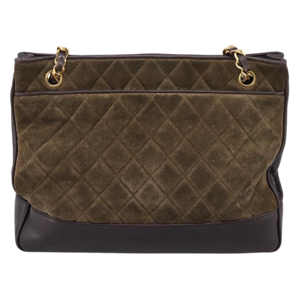 CHANEL Matelasse Chain Shoulder Bag Suede Leather Green Gold CC Auth bs37714A