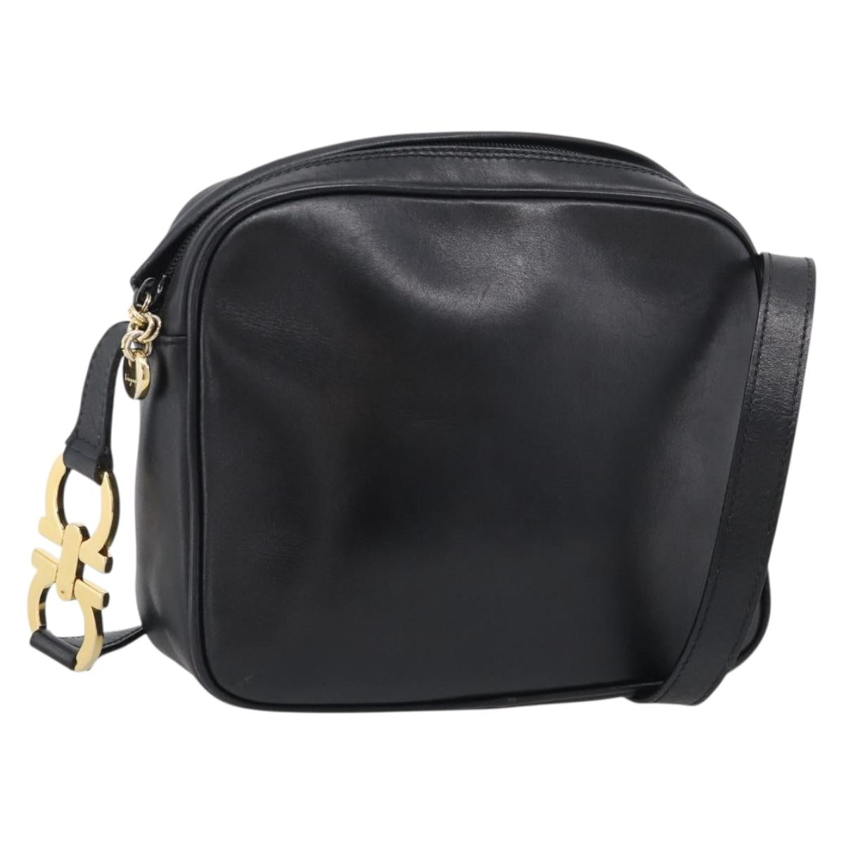 Salvatore Ferragamo Gancini Shoulder Bag Leather Black Gold Tone Auth bs37862
