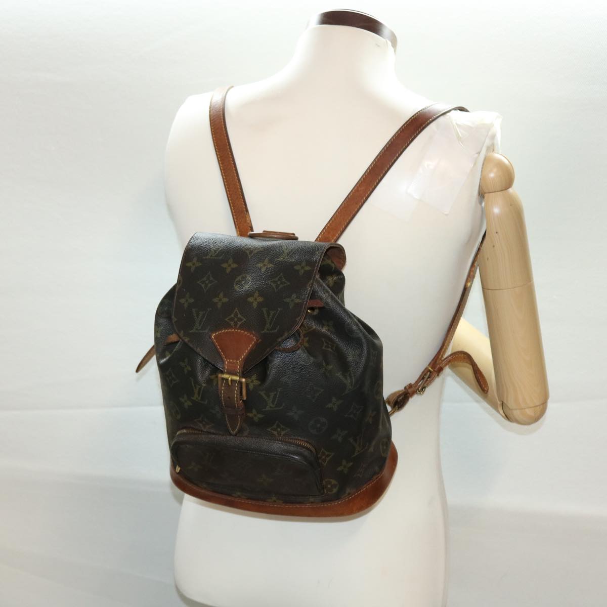 LOUIS VUITTON Monogram Montsouris MM Backpack M51136 LV Auth bs4942