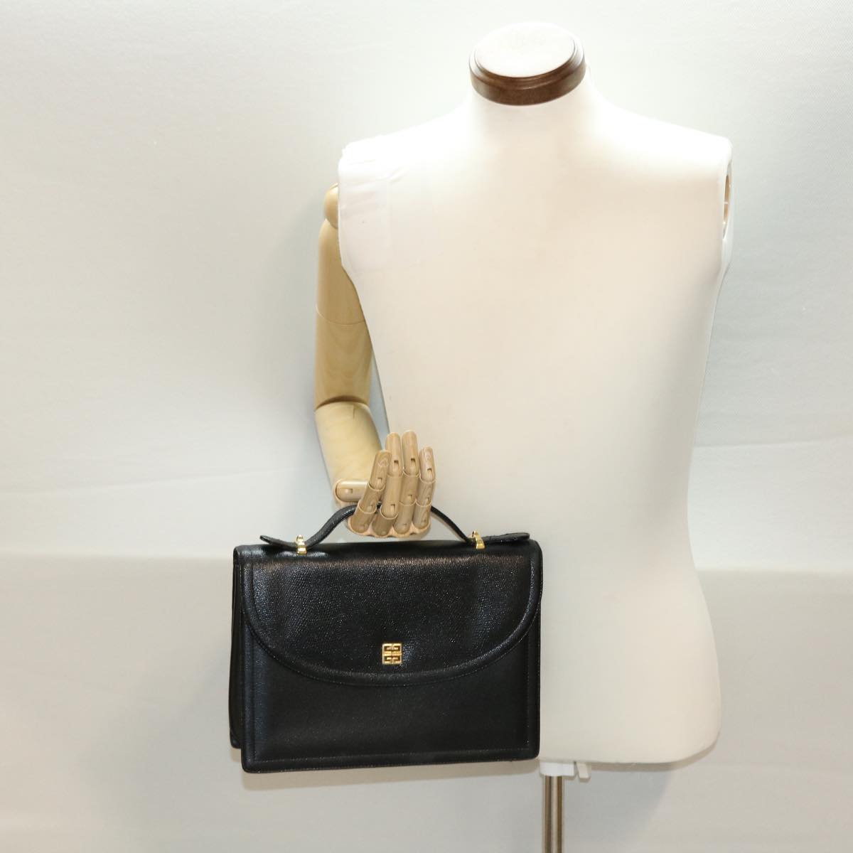 GIVENCHY Hand Bag Leather Black Auth bs5525