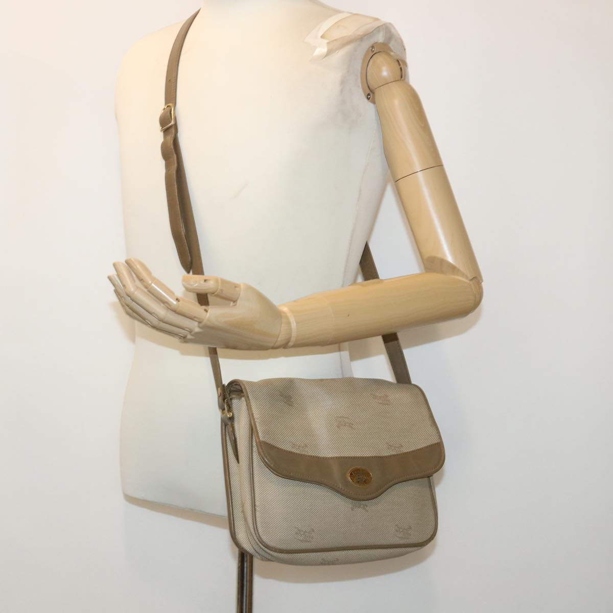 Burberrys Shoulder Bag PVC Leather Beige Auth bs6453