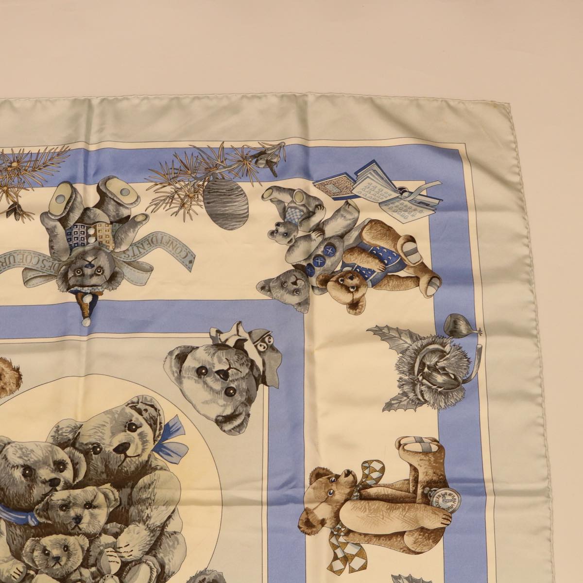 HERMES Carre 90 CONFIDENTS DESCOEURS Scarf Silk Light Blue White Auth bs6678