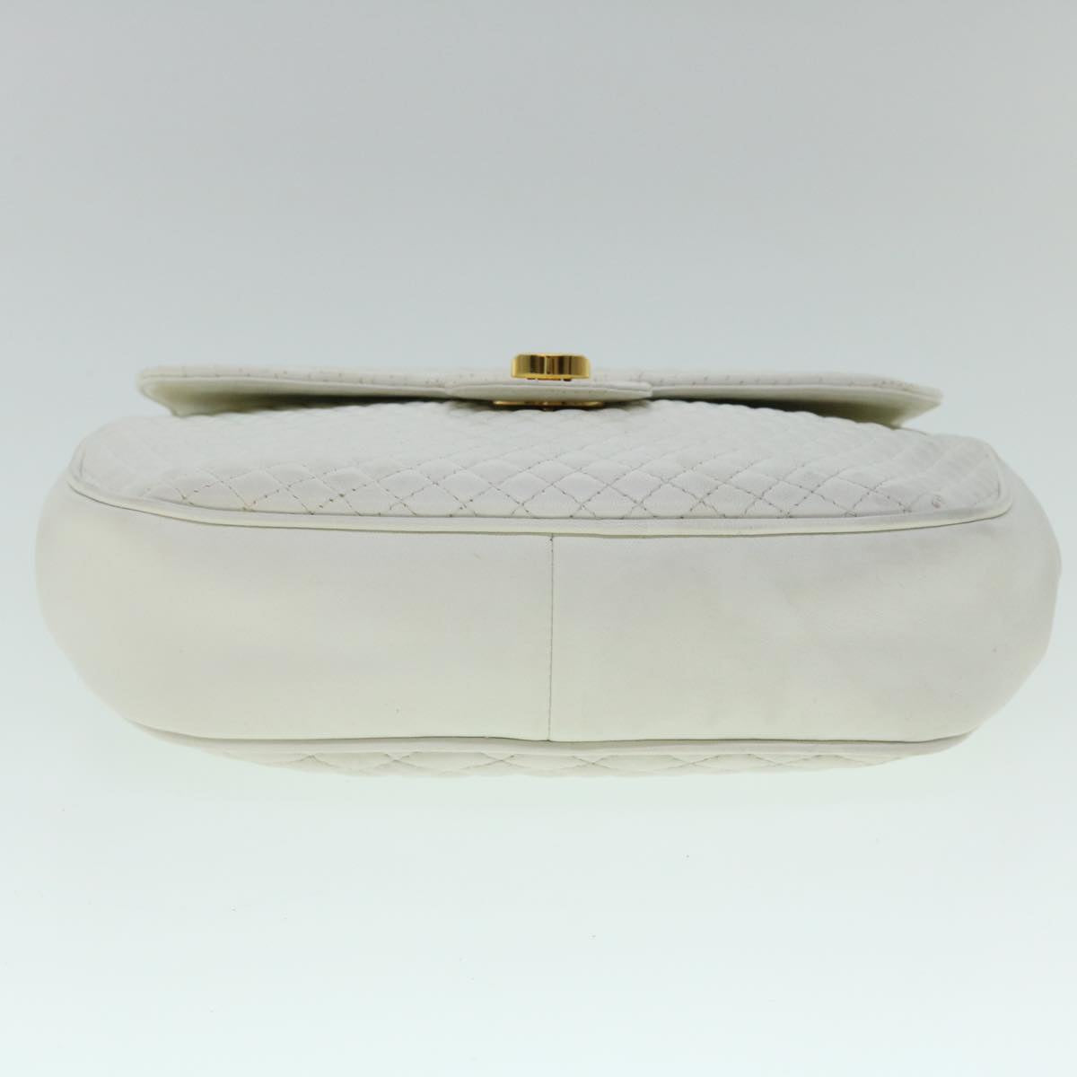 BALLY Quilted Chain Shoulder Bag Leather White Auth bs7943