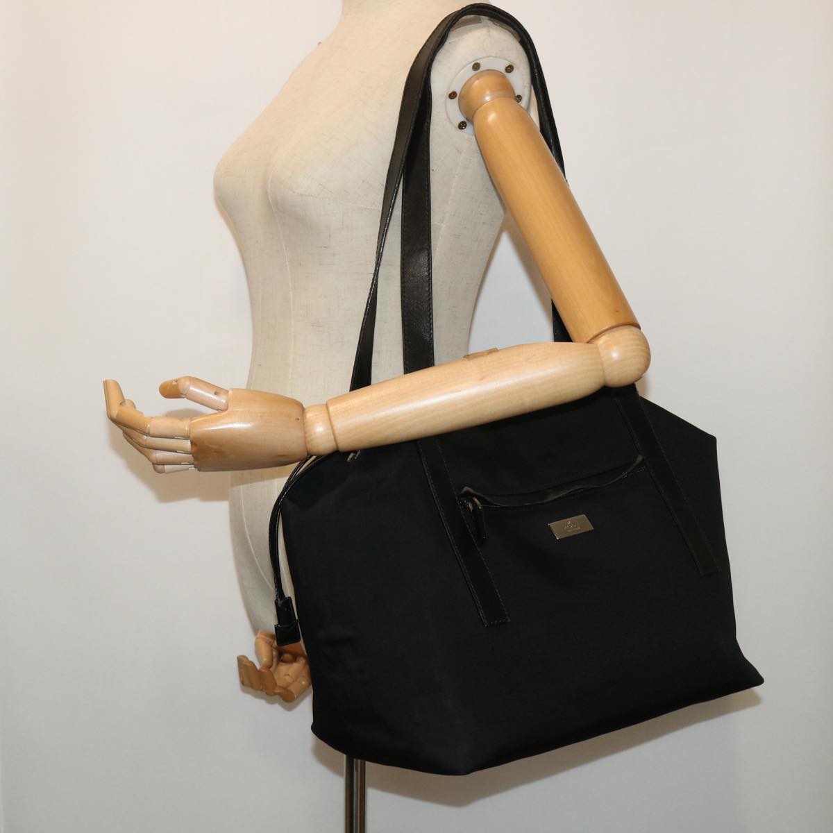 GUCCI Shoulder Bag Canvas Black Auth bs8090