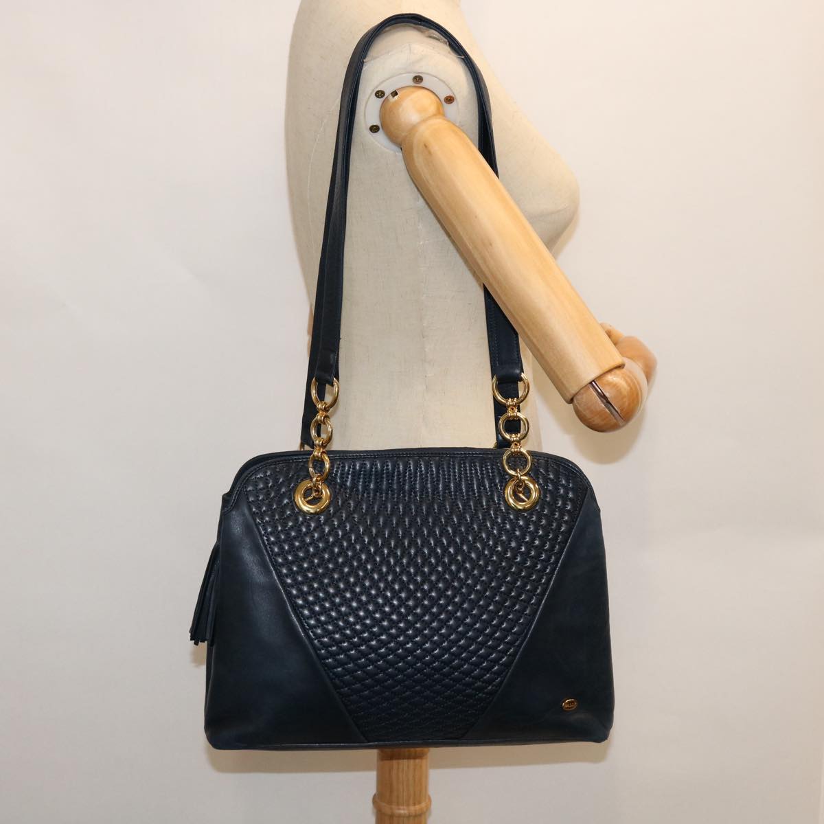 BALLY Quilted Chain Shoulder Bag Leather Navy Auth bs8315