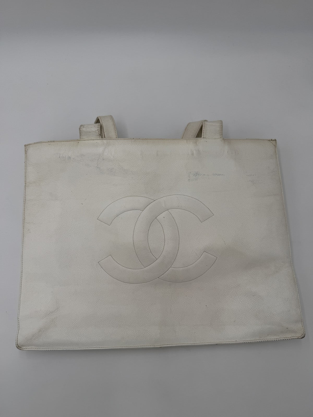 CHANEL Tote Bag Caviar Skin White CC Auth bs8320