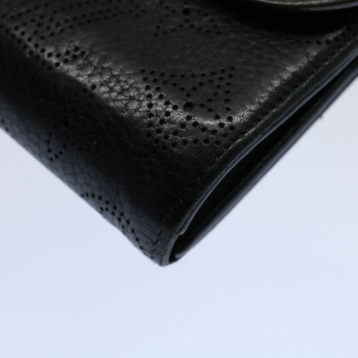 LOUIS VUITTON Mahina Portefeuille Amelia Long Wallet Black M95549 LV Auth bs8357