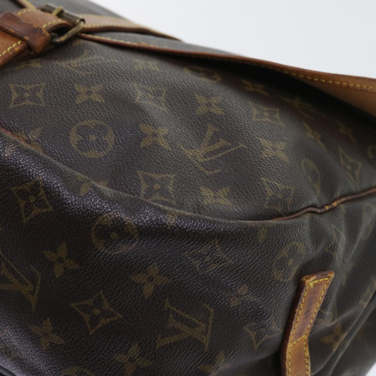 LOUIS VUITTON Monogram Saumur 35 Shoulder Bag M42254 LV Auth bs8963