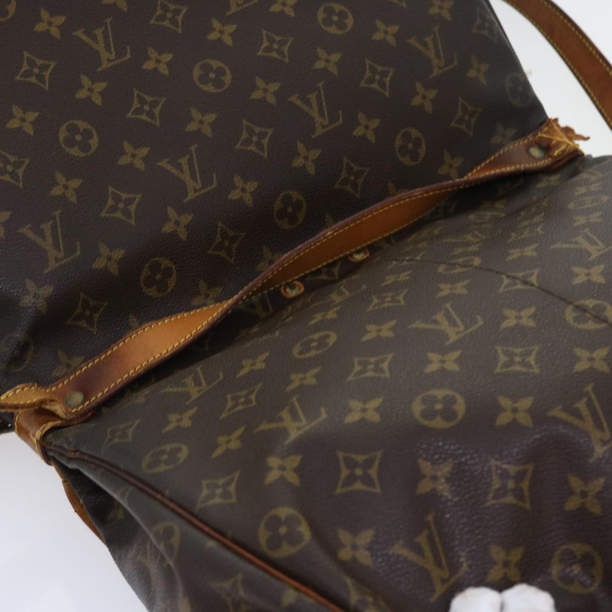 LOUIS VUITTON Monogram Saumur 35 Shoulder Bag M42254 LV Auth bs8963