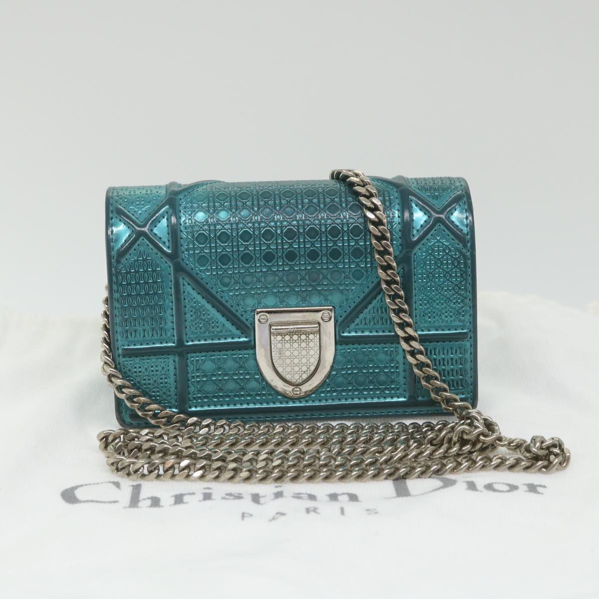 Christian Dior Chain Shoulder Bag Patent leather Light Blue Auth bs9340