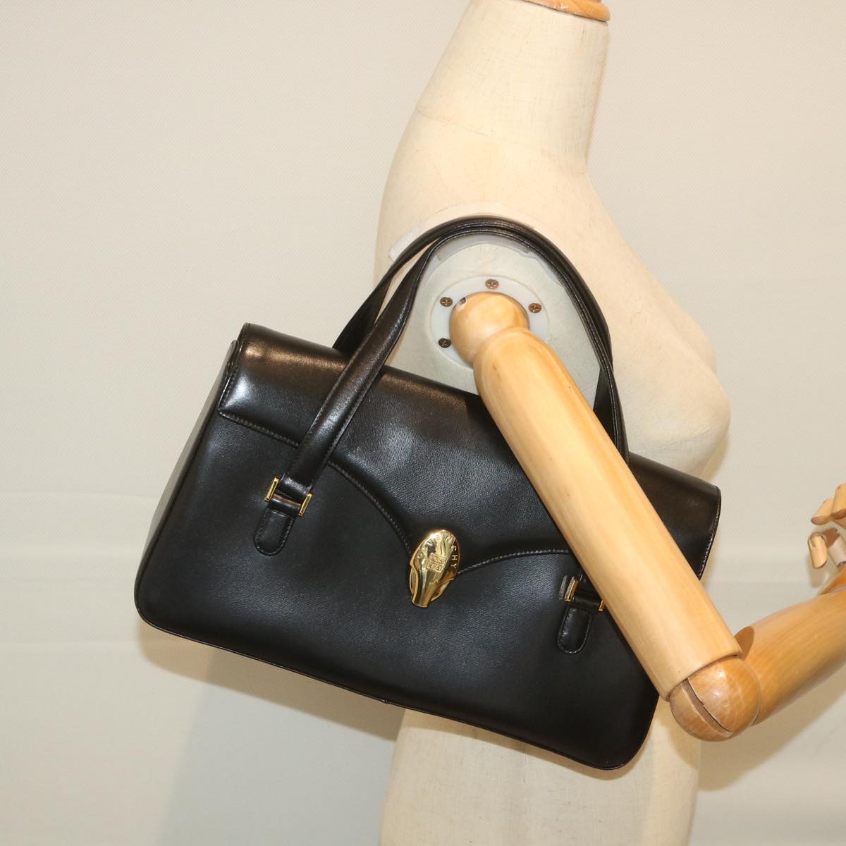 GIVENCHY Hand Bag Leather Black Auth bs9528