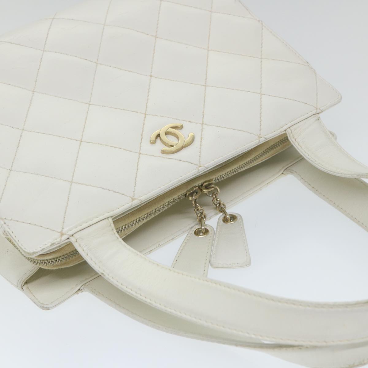 CHANEL Wild Stitch Tote Bag Leather White CC Auth bs9577