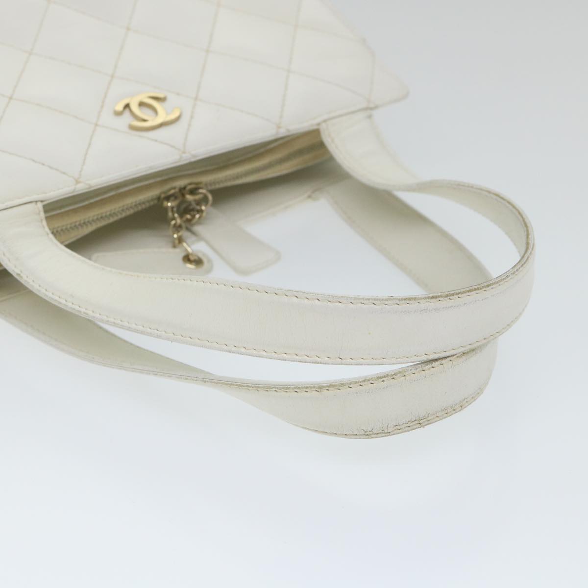 CHANEL Wild Stitch Tote Bag Leather White CC Auth bs9577