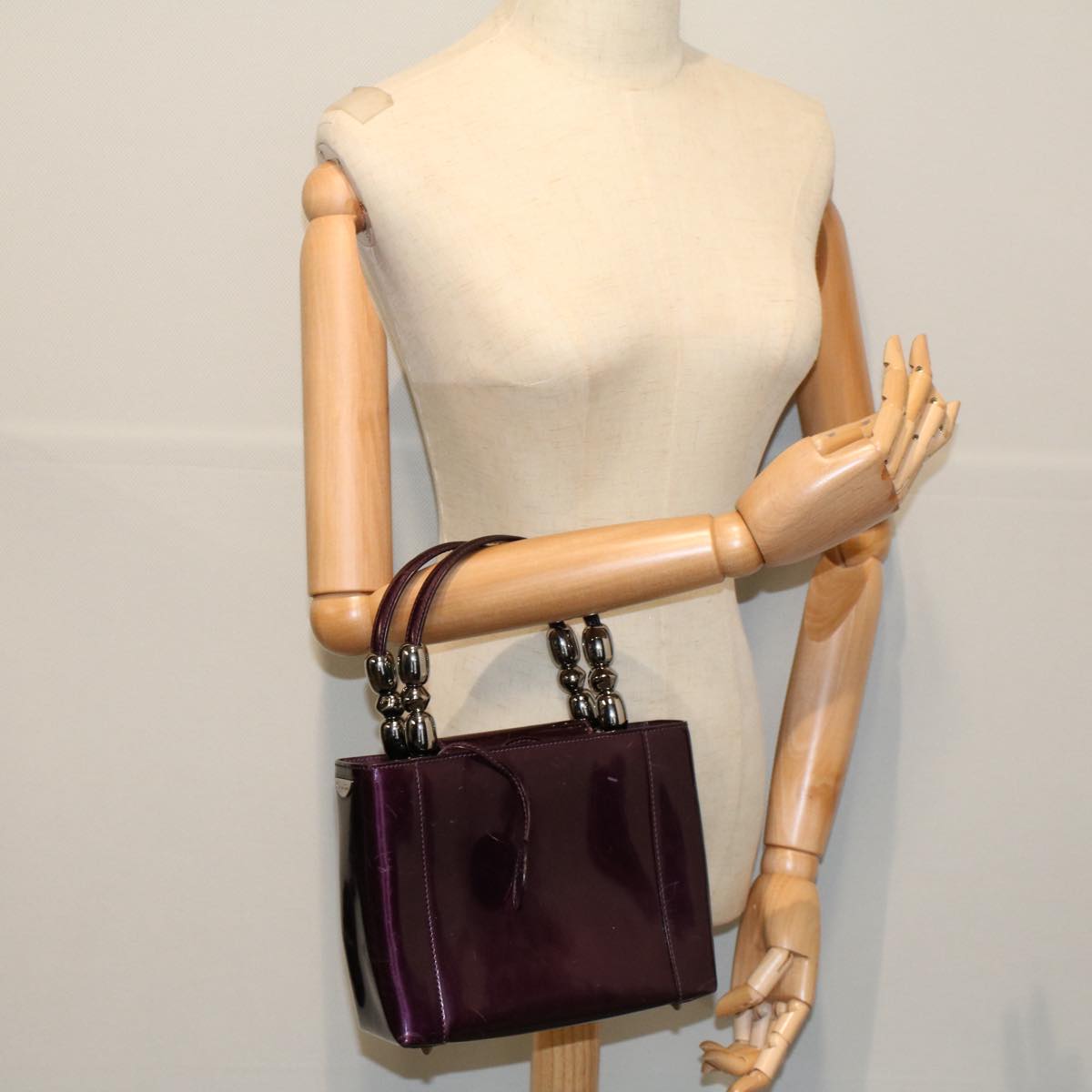 Christian Dior Maris Pearl Hand Bag Patent leather Purple Auth bs9625