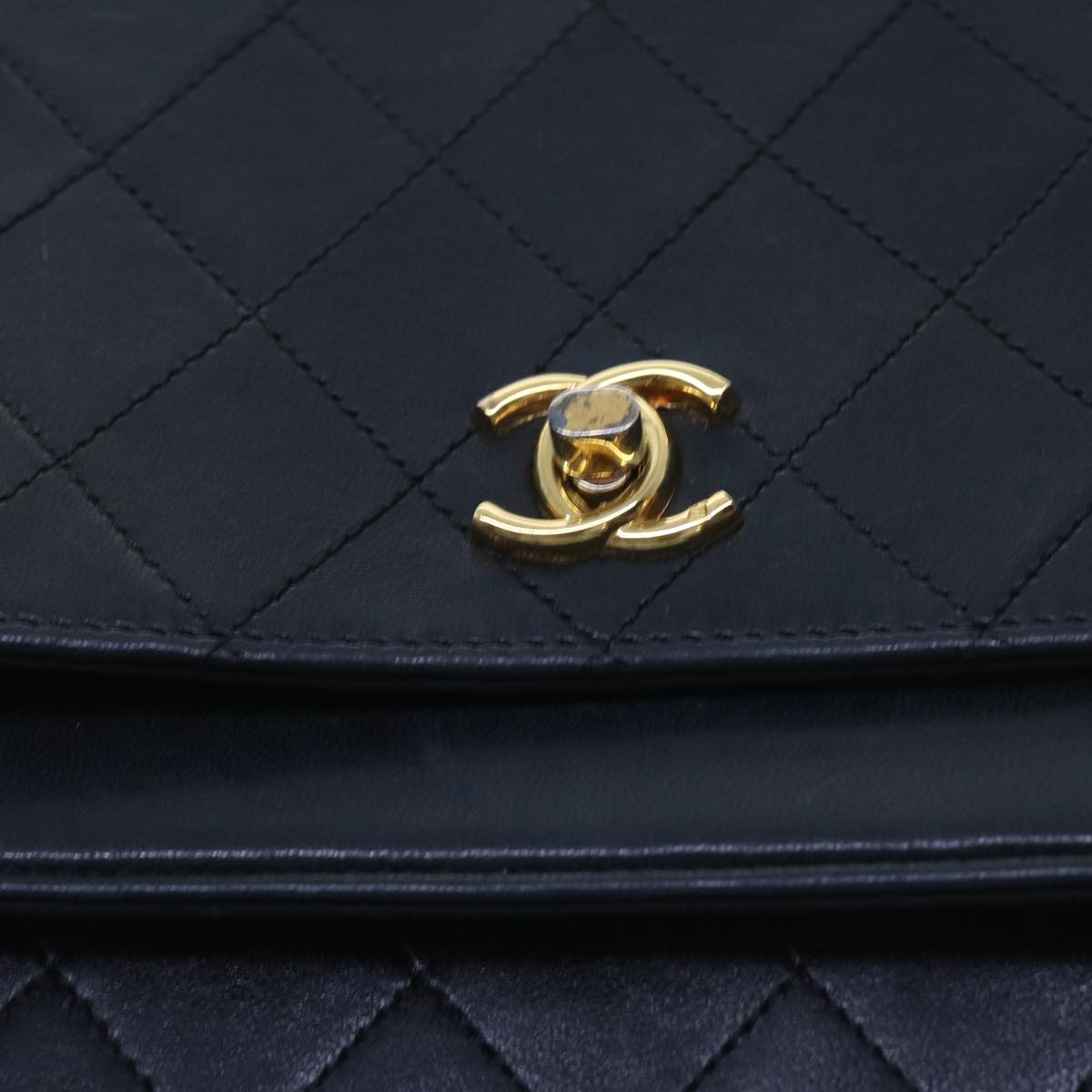 CHANEL Chain Shoulder Bag Lamb Skin Black CC Auth bs9680