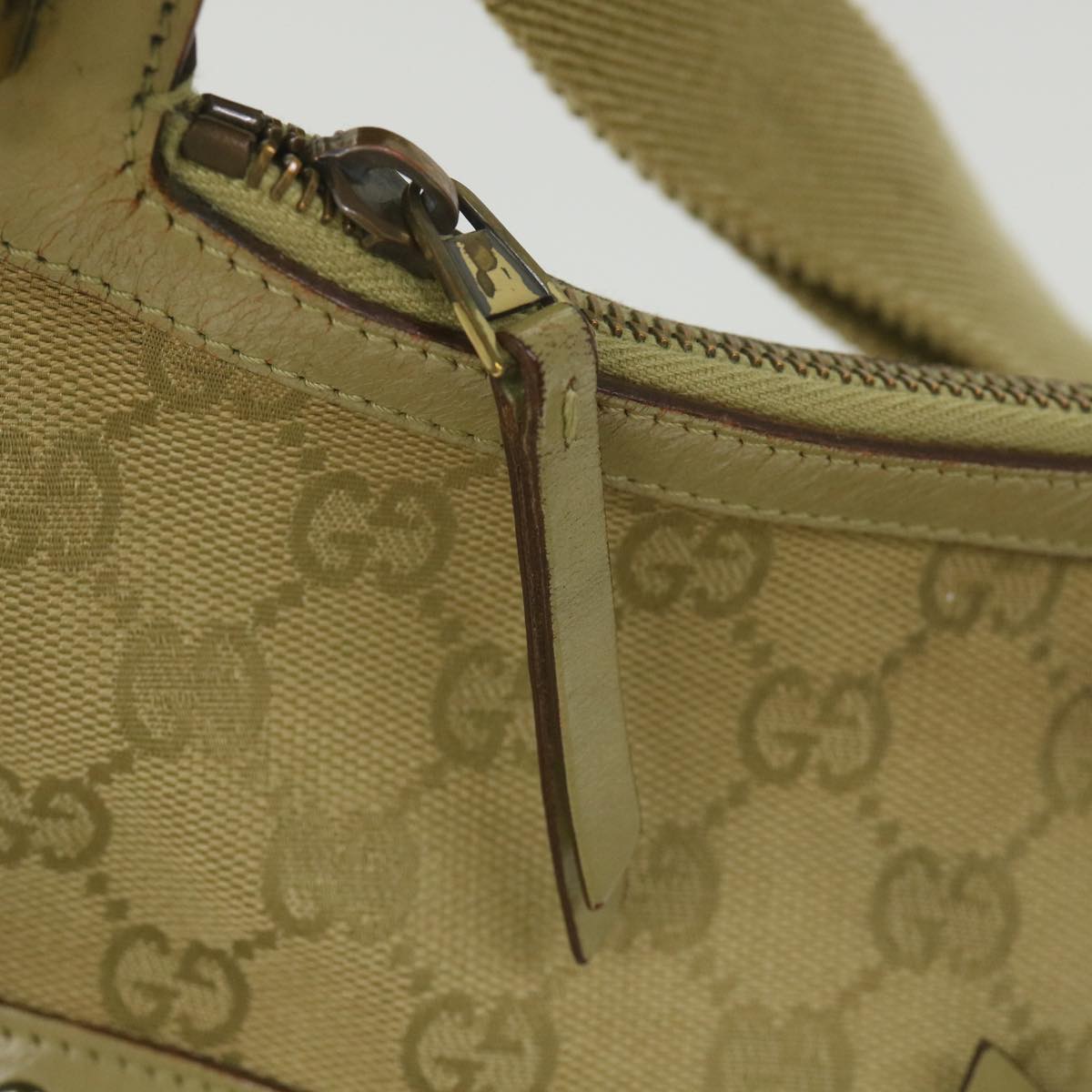 GUCCI GG Canvas Shoulder Bag Khaki 90762 Auth bs9937