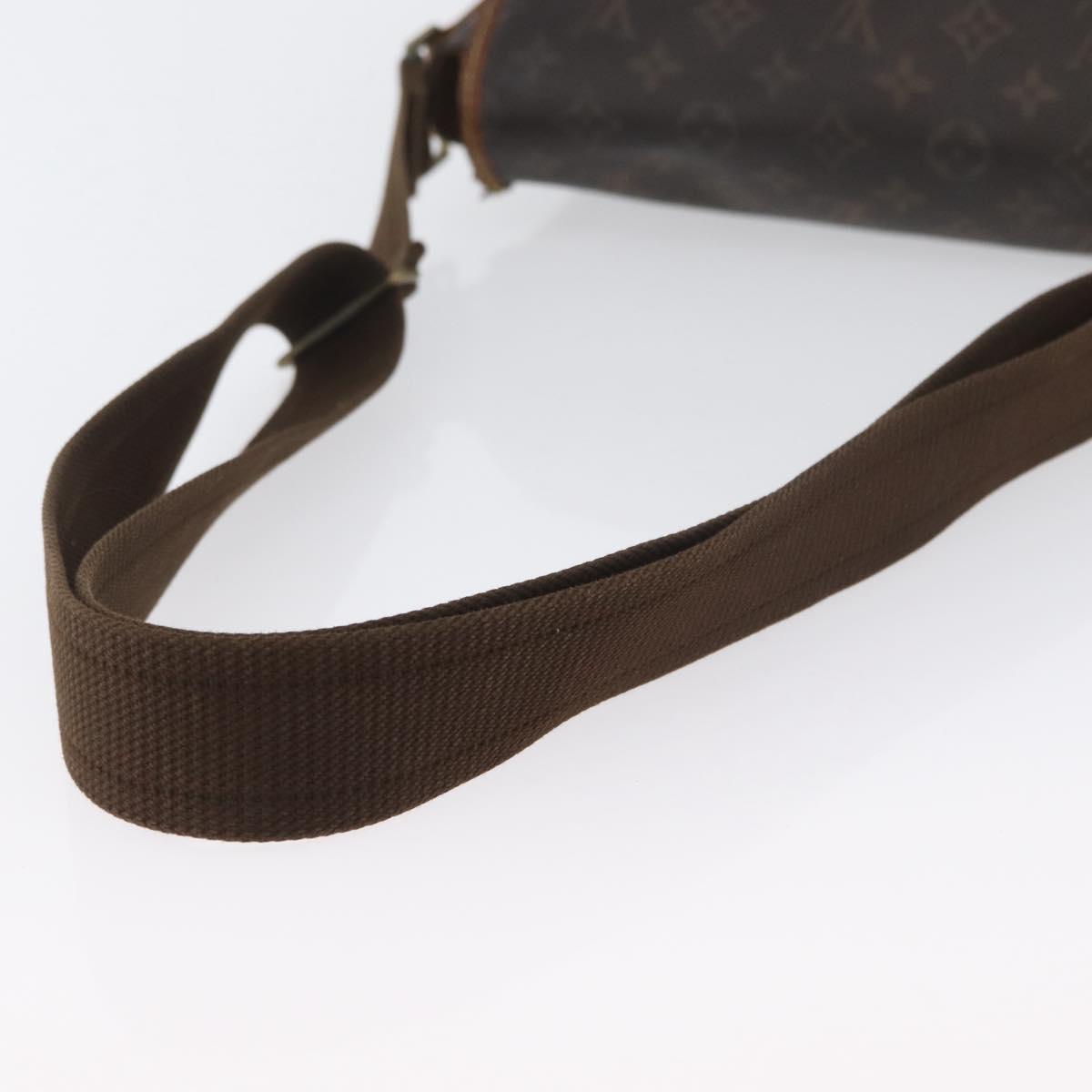 LOUIS VUITTON Monogram Messenger Bosphore PM Shoulder Bag M40106 LV Auth BSZ393