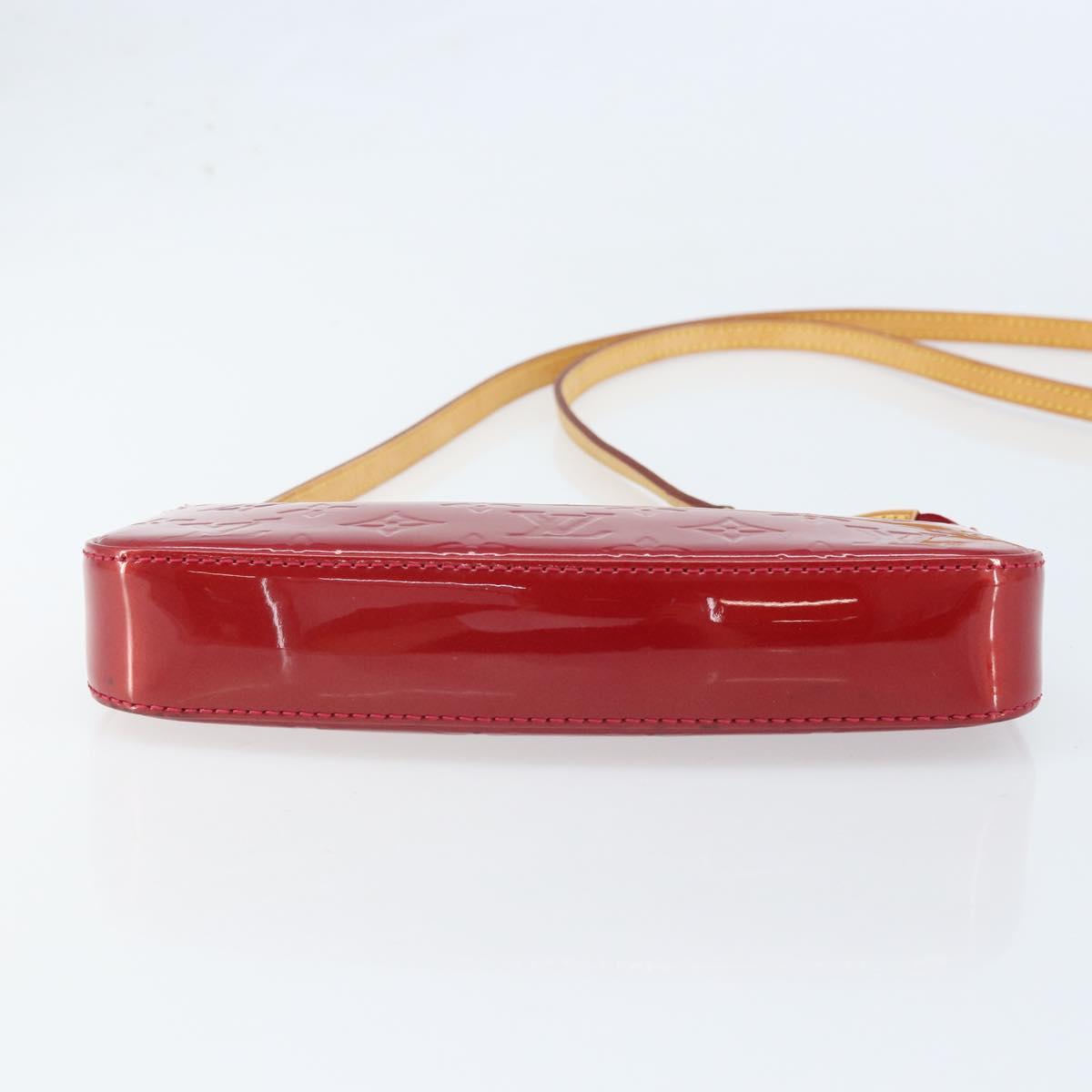 LOUIS VUITTON Vernis Pochette Accessoires Pouch Pomme D'amour M91577 Auth BSZ522