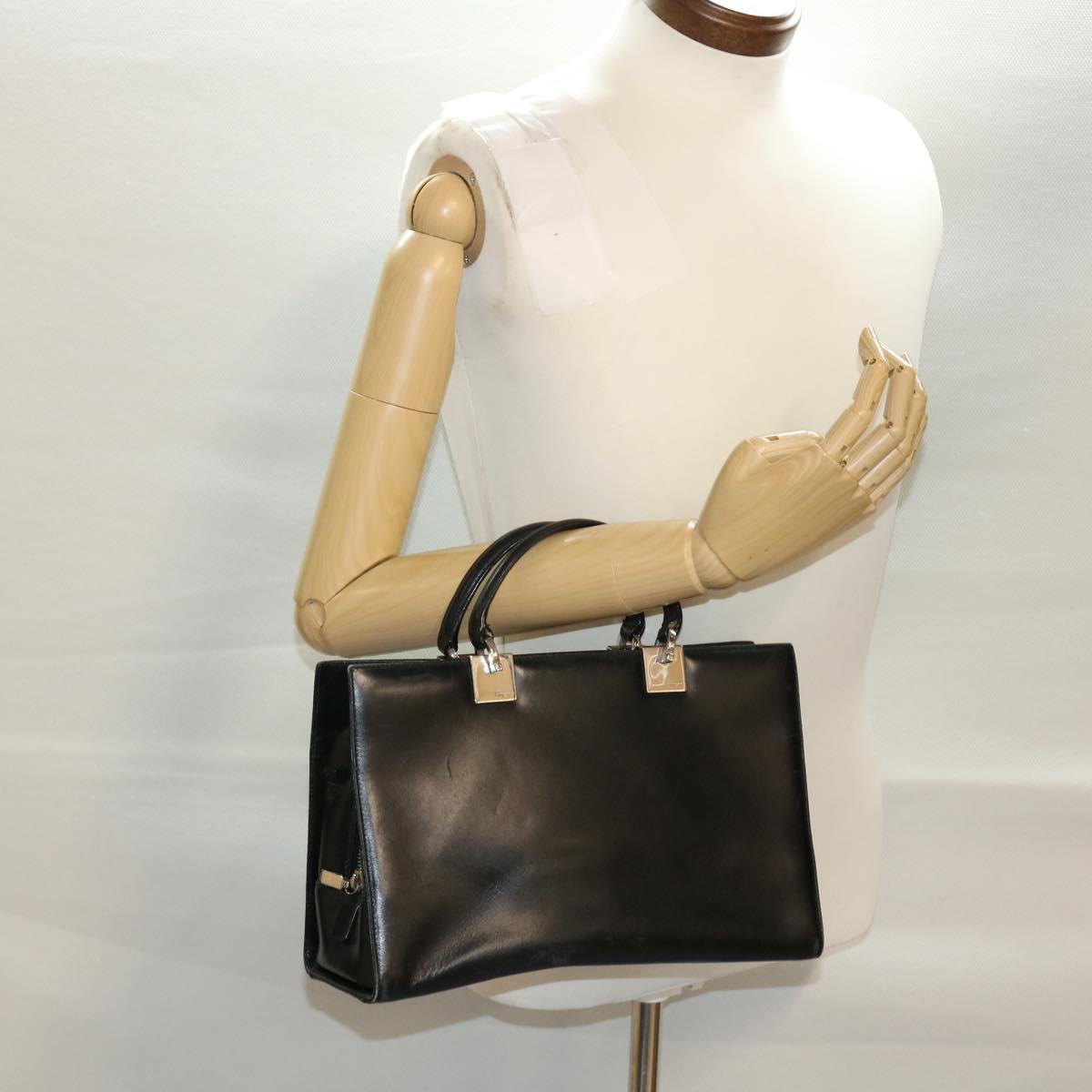 Salvatore Ferragamo Hand Bag Leather Black Auth cl501