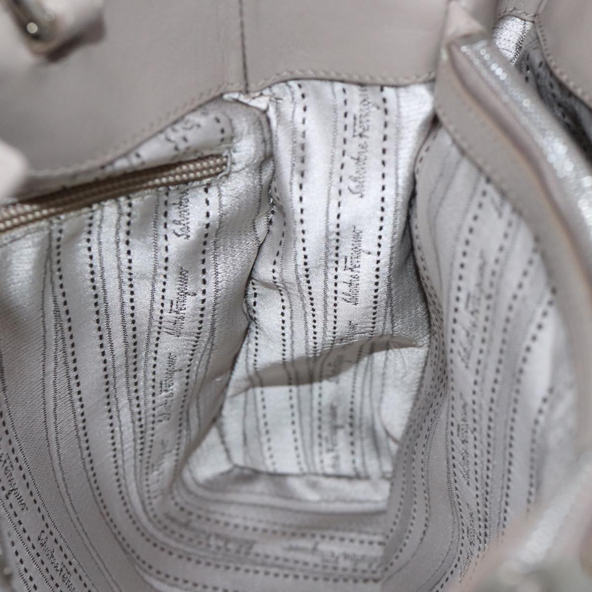 Salvatore Ferragamo Hand Bag Enamel Beige Auth cl837