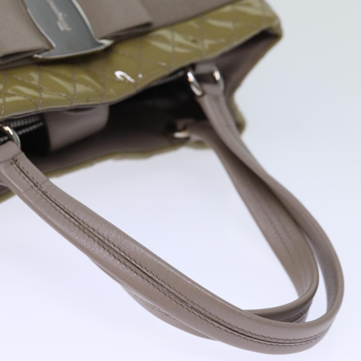 Salvatore Ferragamo Hand Bag Enamel Beige Auth cl837