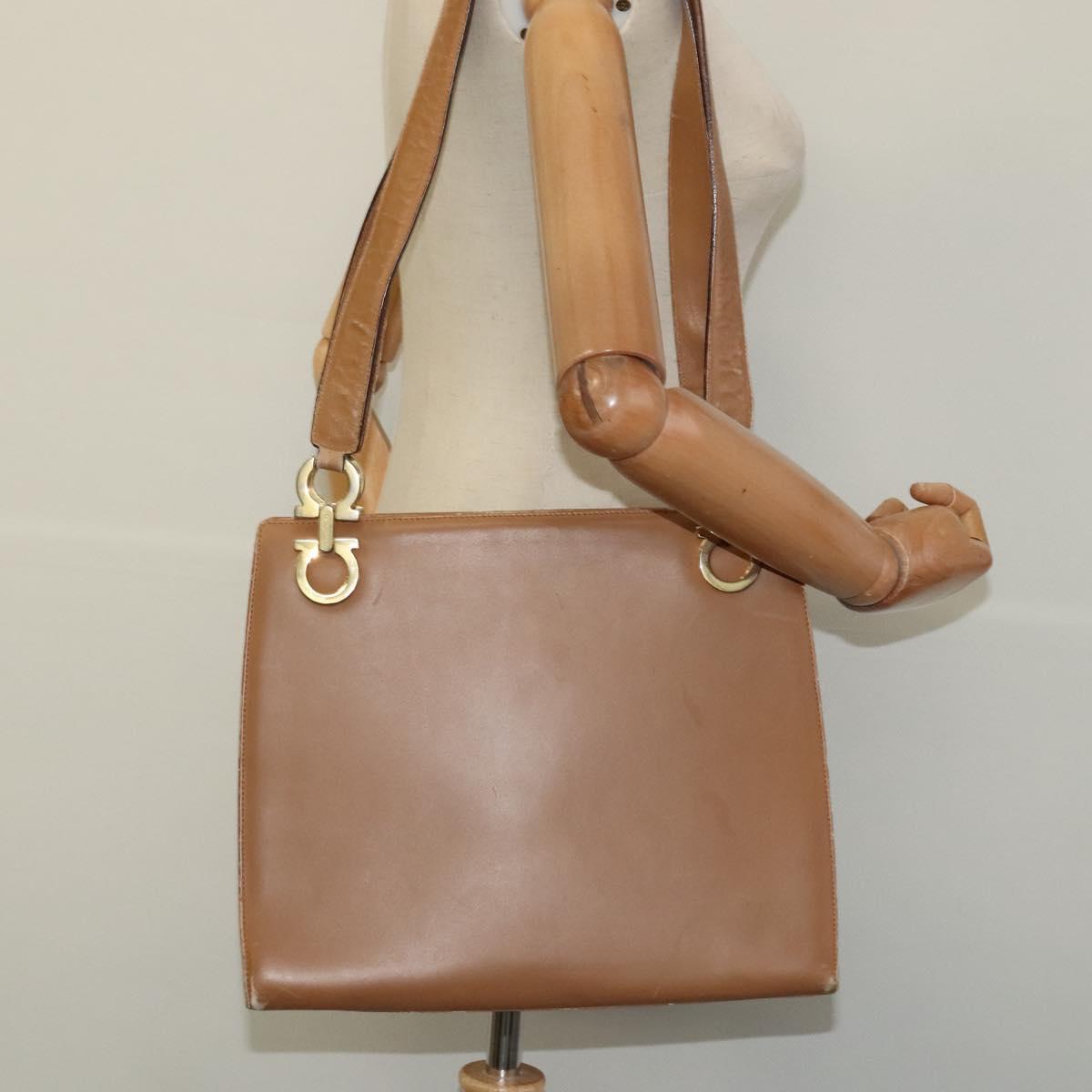 Salvatore Ferragamo Gancini Shoulder Bag Leather Beige Gold Auth EC442