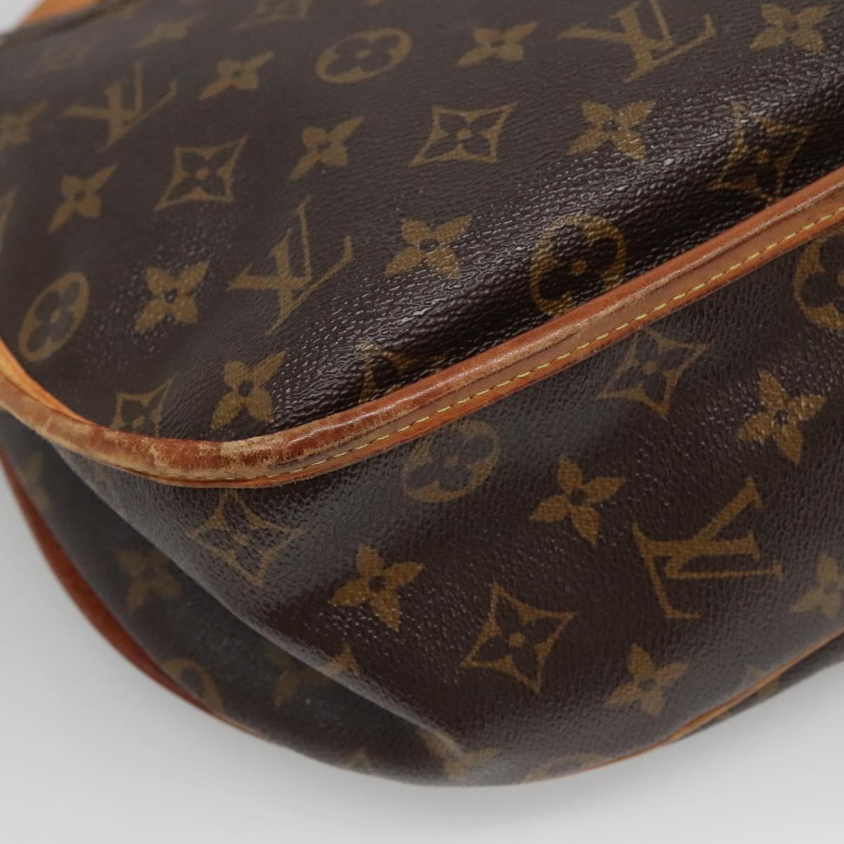 LOUIS VUITTON Monogram Menilmontant MM Shoulder Bag M40473 LV Auth EC451