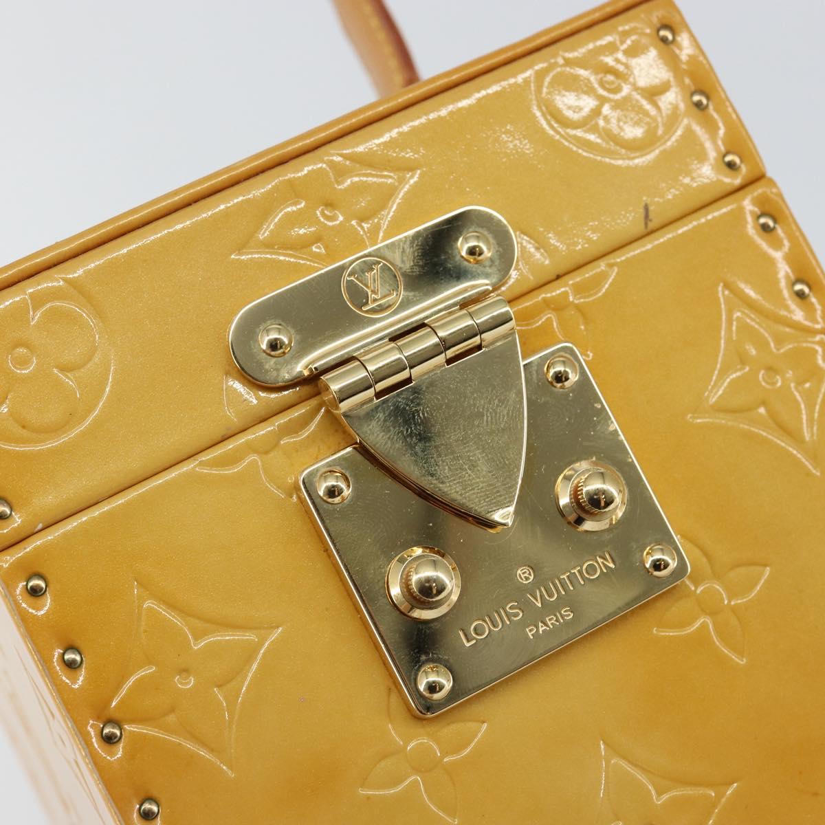 LOUIS VUITTON Monogram Vernis Bleecker Cosmetic Pouch Beige M91002 Auth ep11427