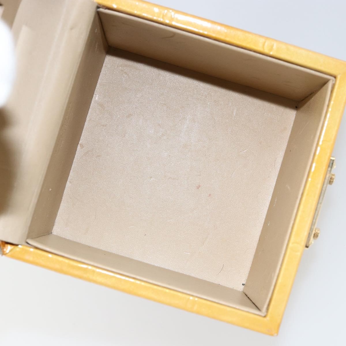 LOUIS VUITTON Monogram Vernis Bleecker Cosmetic Pouch Beige M91002 Auth ep11427