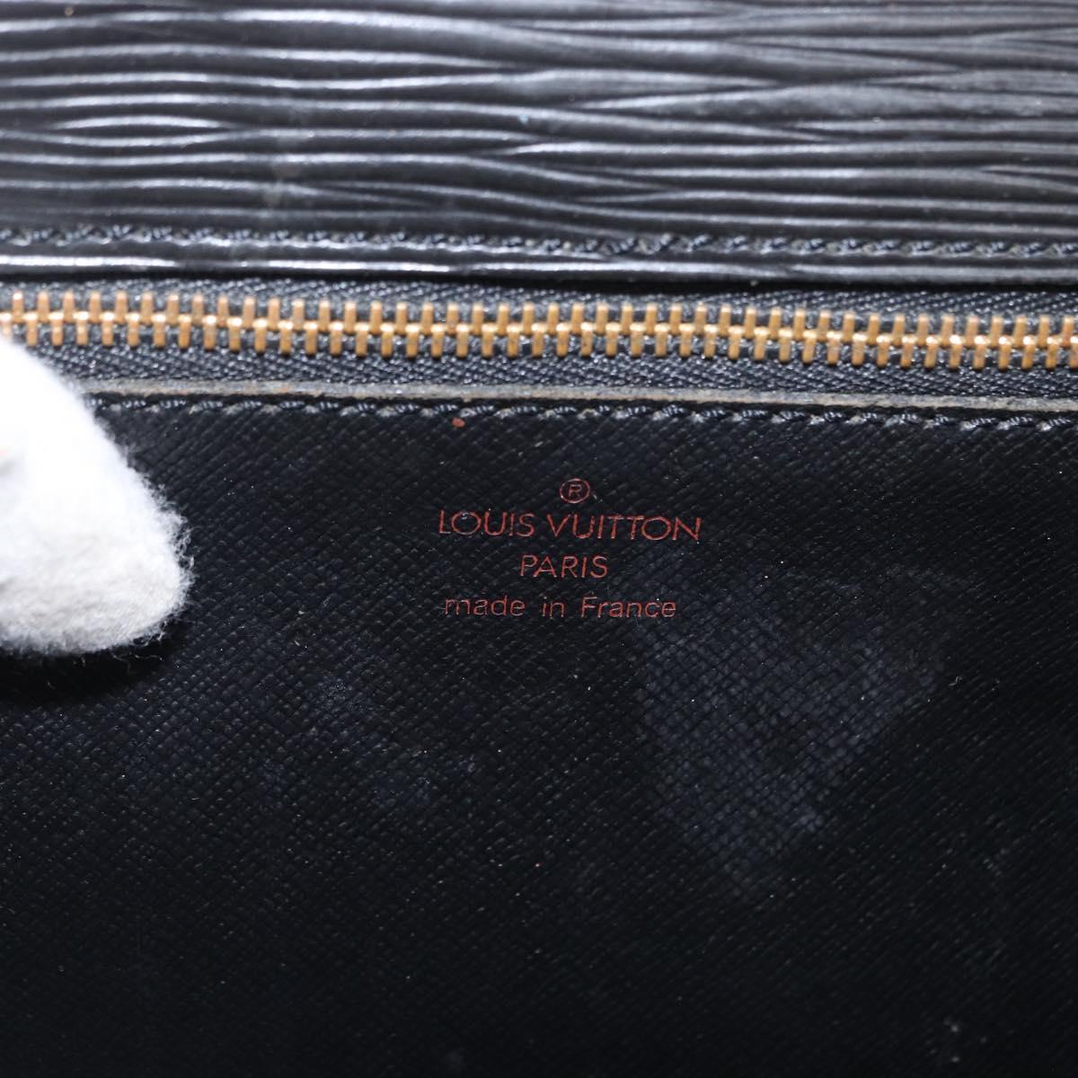 LOUIS VUITTON Epi Serie Dragonne Clutch Bag Black Noir M52612 LV Auth ep12225