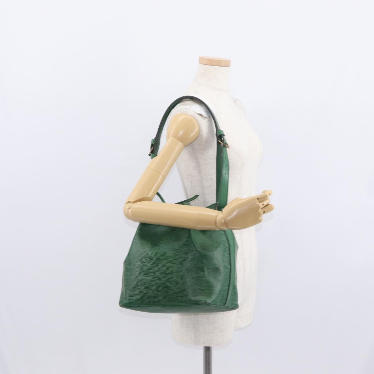 LOUIS VUITTON Epi Petit Noe Shoulder Bag Green M44104 LV Auth ep12277