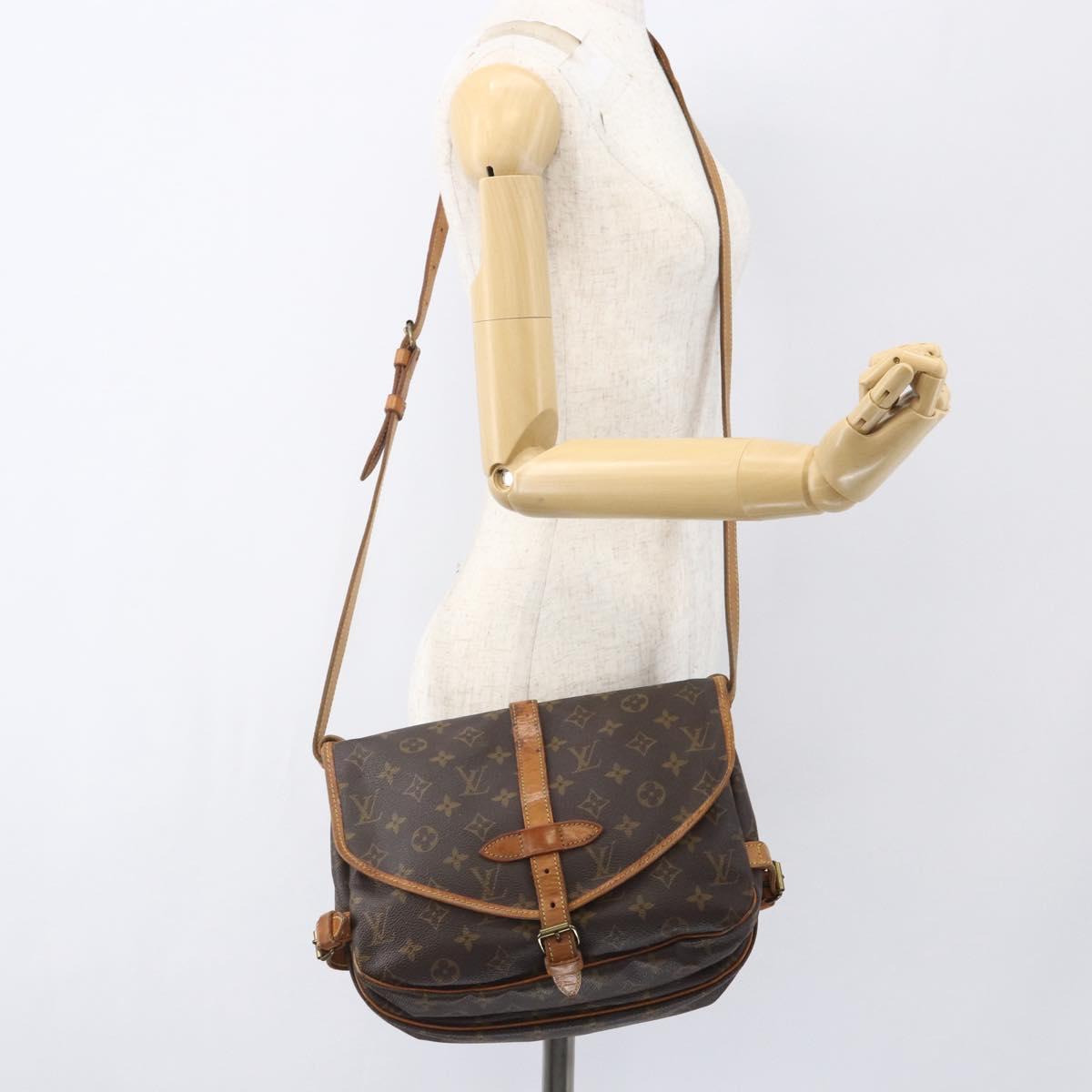LOUIS VUITTON Monogram Saumur 30 Shoulder Bag M42256 LV Auth ep12539