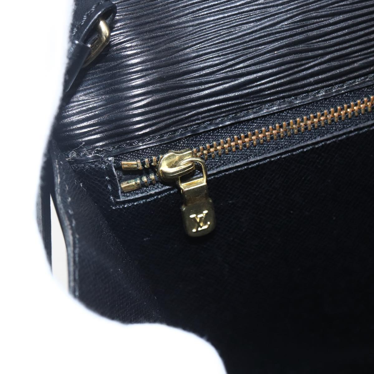 LOUIS VUITTON Epi Serie Dragonne Clutch Bag Black Noir M52612 LV Auth ep13469