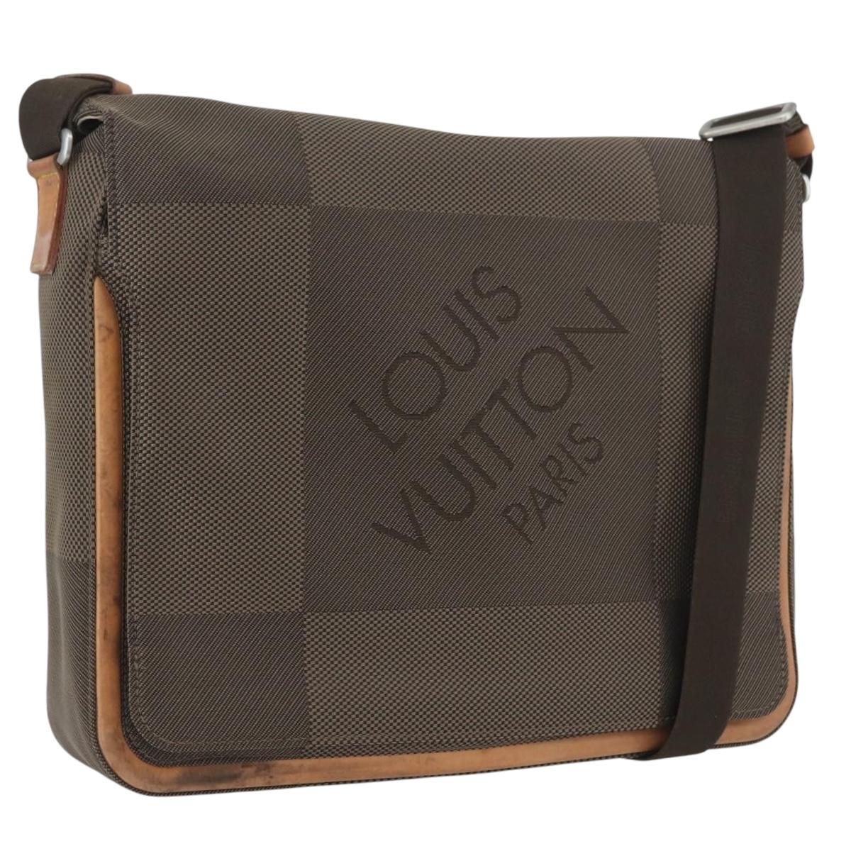 LOUIS VUITTON Damier Geant Messager Shoulder Bag Tail M93030 LV Auth ep13875