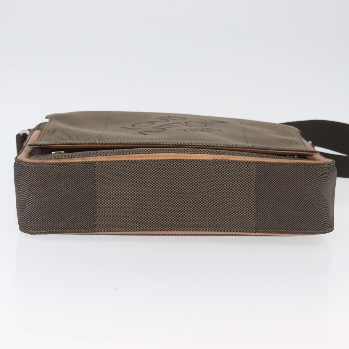 LOUIS VUITTON Damier Geant Messager Shoulder Bag Tail M93030 LV Auth ep13875