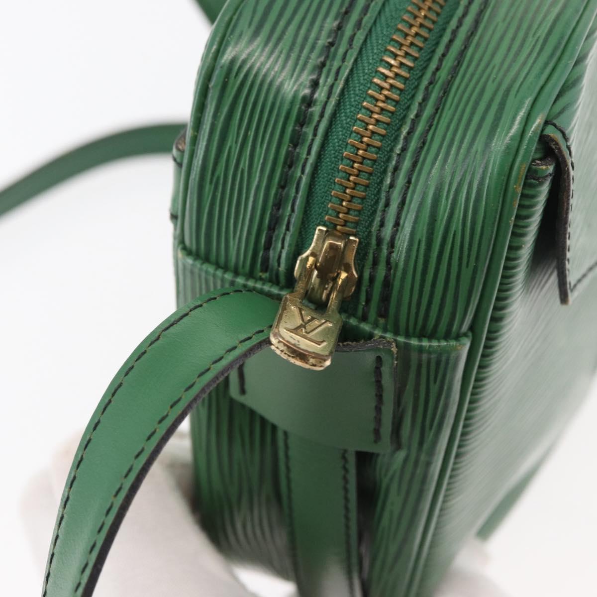 LOUIS VUITTON Epi Jeune Fille MM Shoulder Bag Green M52154 LV Auth ep14448