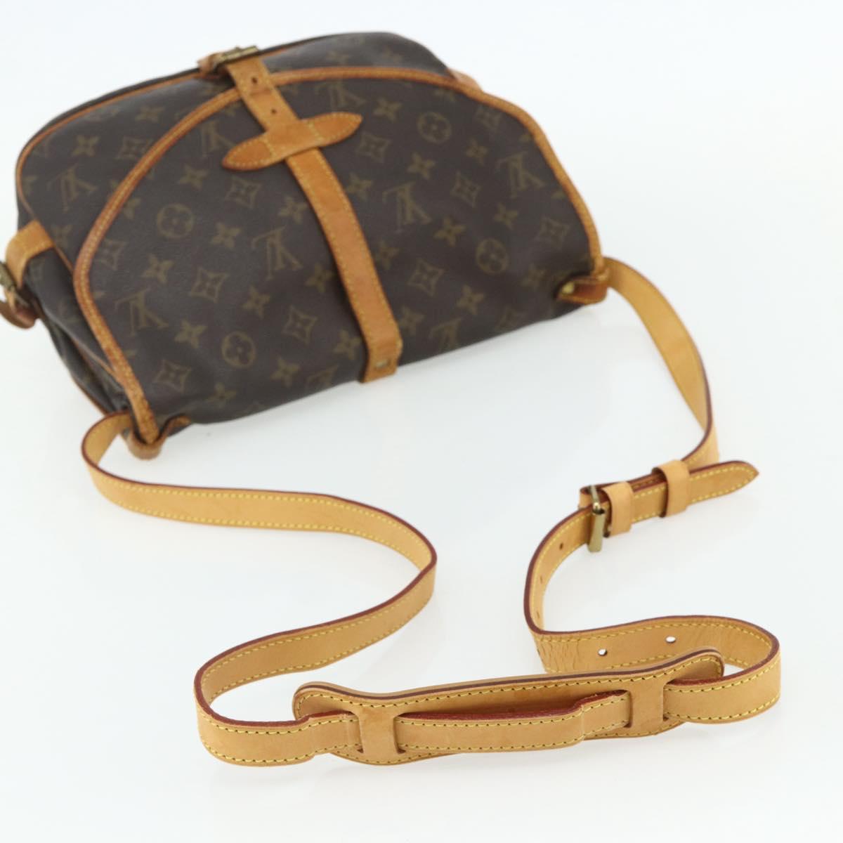 LOUIS VUITTON Monogram Saumur 30 Shoulder Bag M42256 LV Auth ep14523