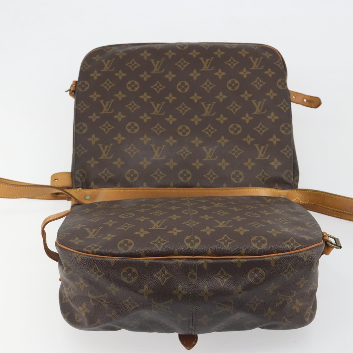 LOUIS VUITTON Monogram Saumur 35 Shoulder Bag M42254 LV Auth ep15155