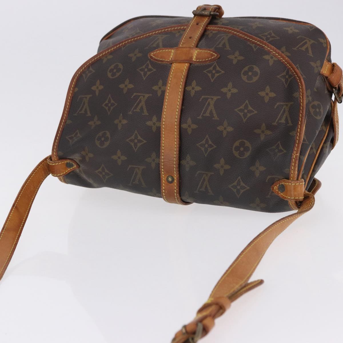 LOUIS VUITTON Monogram Saumur 30 Shoulder Bag M42256 LV Auth ep15501