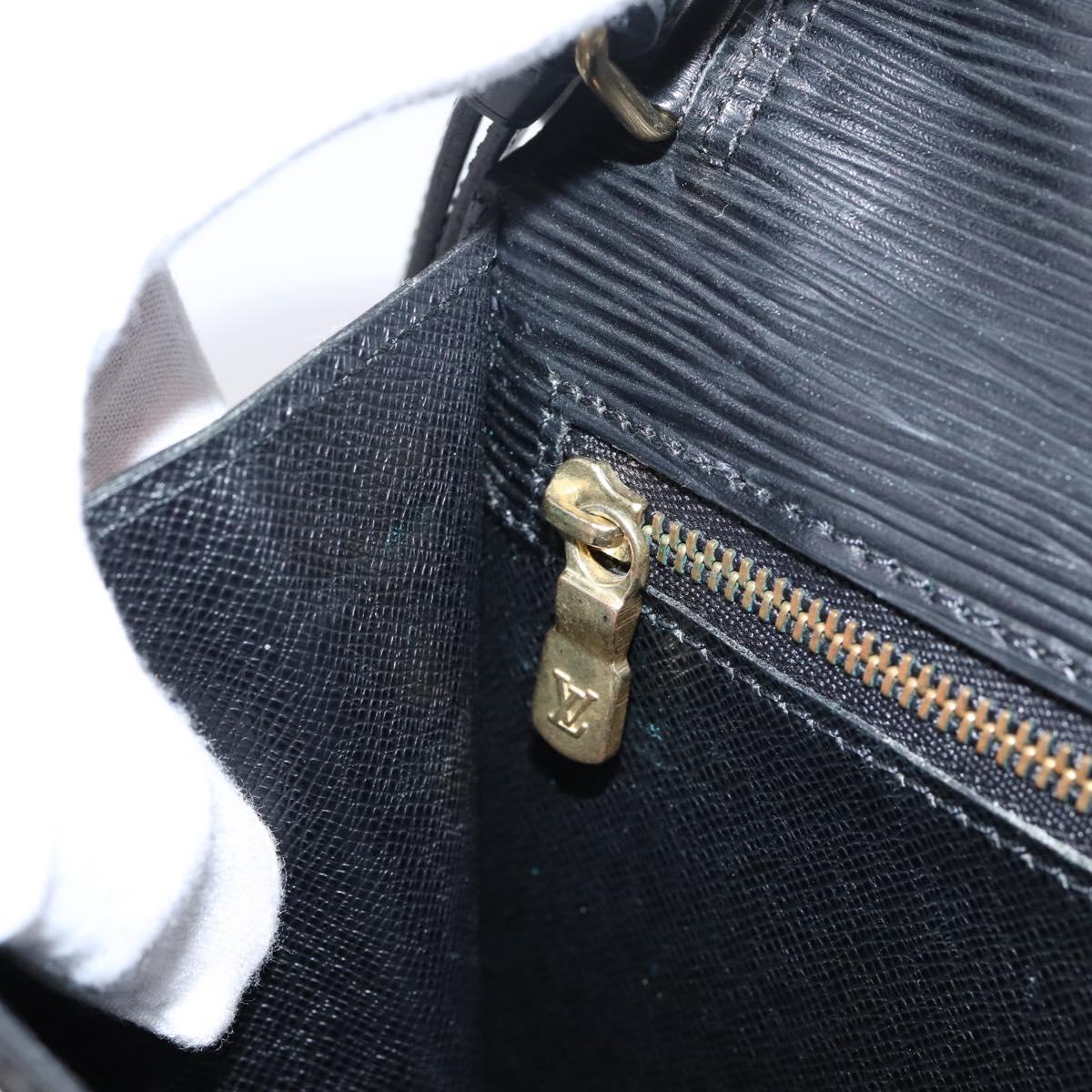 LOUIS VUITTON Epi Serie Dragonne Clutch Bag Black M52612 LV Auth ep15921