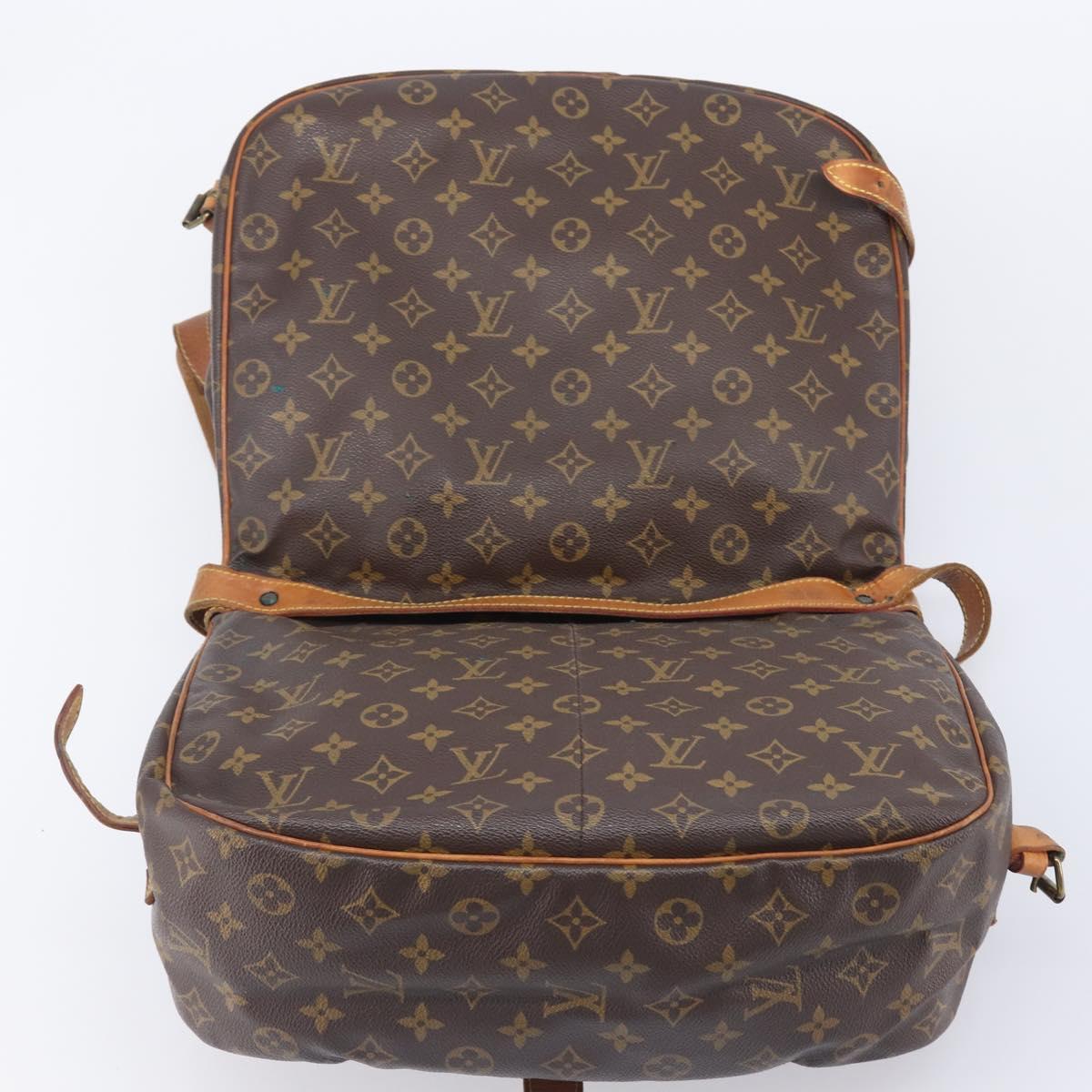LOUIS VUITTON Monogram Saumur 35 Shoulder Bag M42254 LV Auth ep16543