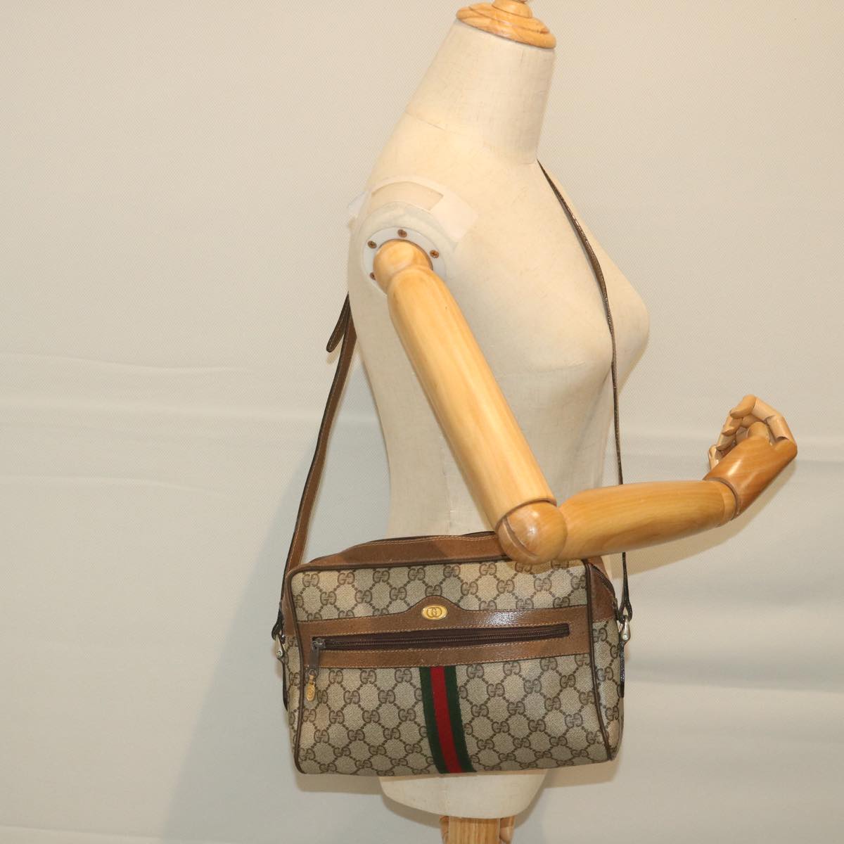 GUCCI GG Supreme Web Sherry Line Shoulder Bag Beige Red 001 4071 5 Auth ep2202