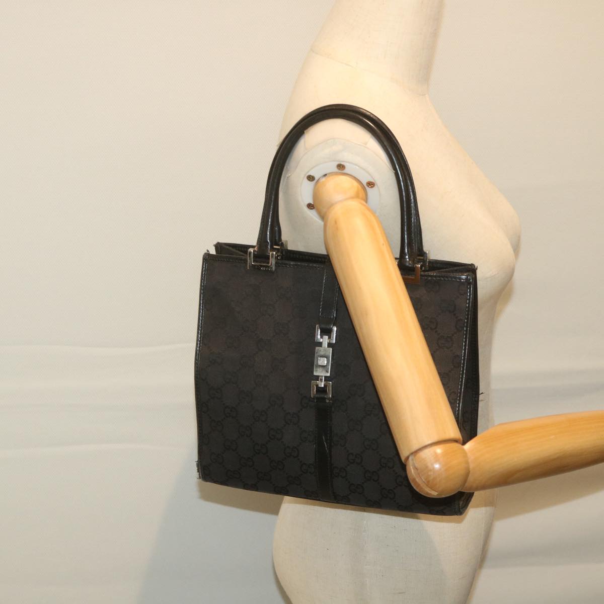 GUCCI GG Canvas Jackie Hand Bag Black 002 1065 Auth ep2440