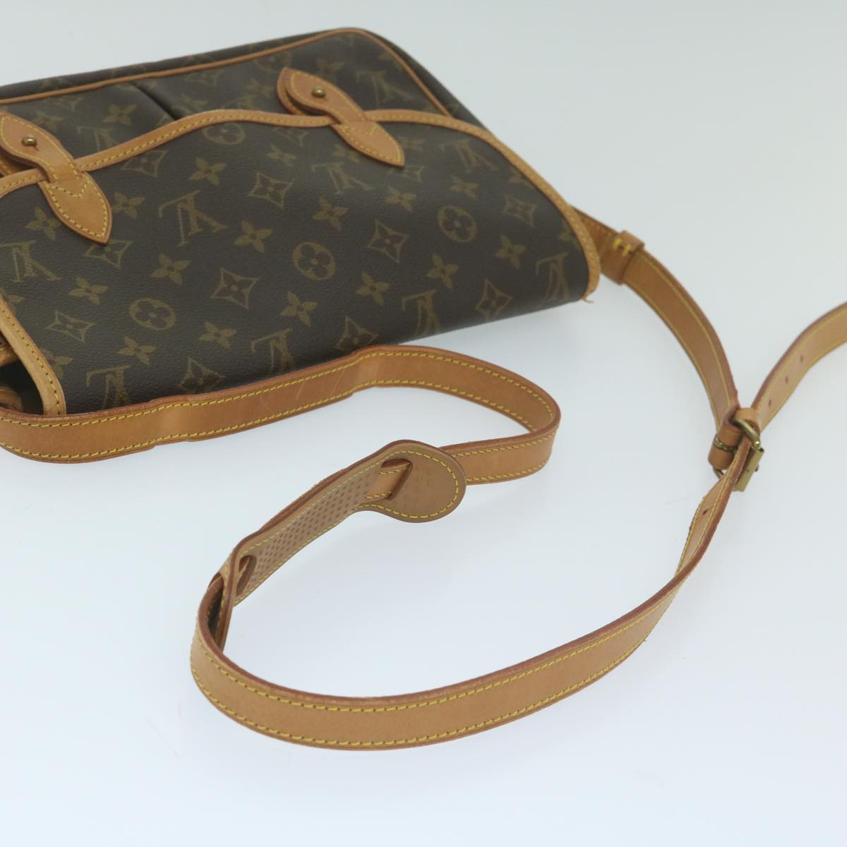 LOUIS VUITTON Monogram Gibeciere MM Shoulder Bag M42247 LV Auth ep2695